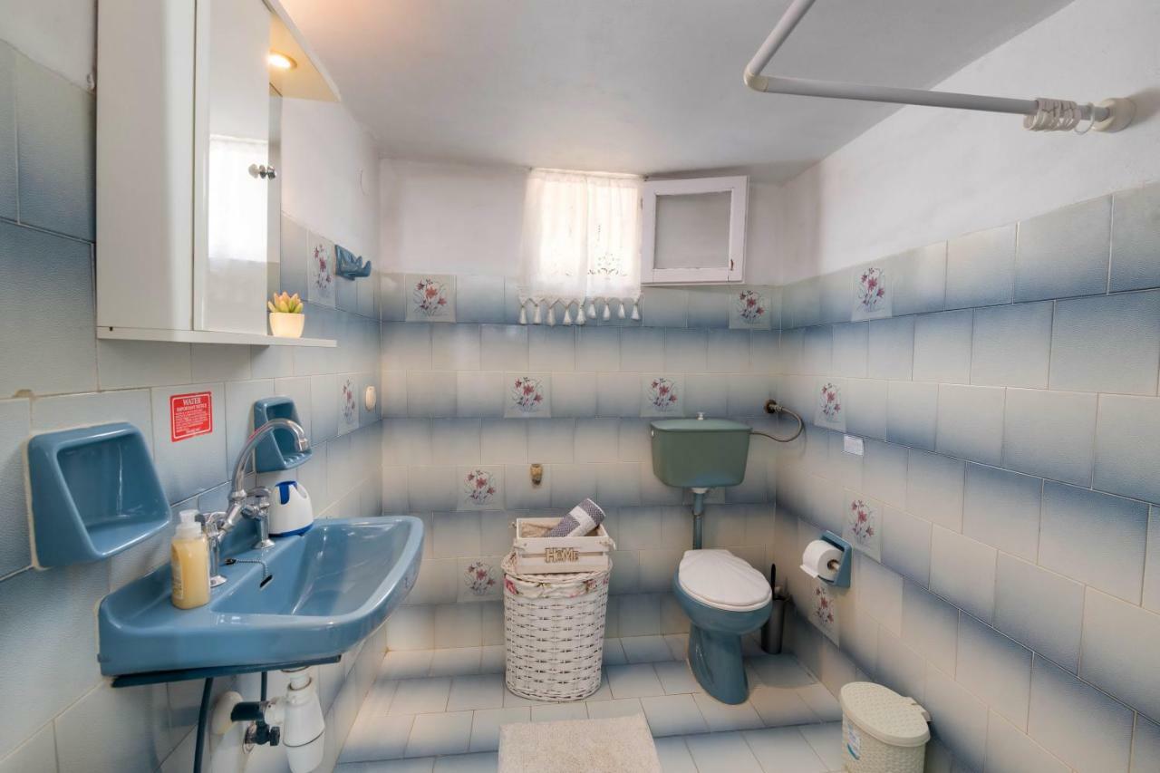 Voula Apartment Gaios Bagian luar foto